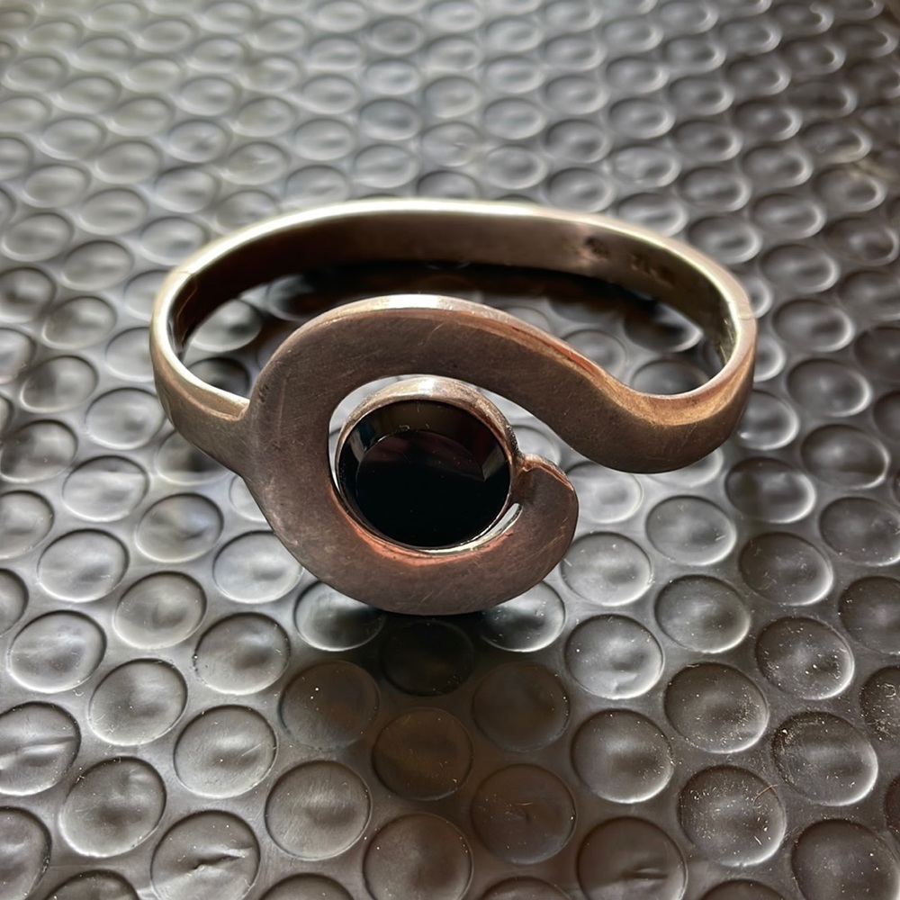 Sterling silver and onyx bracelet